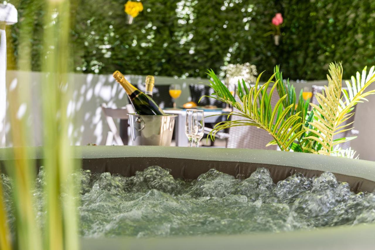 Oasis Luxury Apartment With Terrarce And Jacuzzi Split Zewnętrze zdjęcie